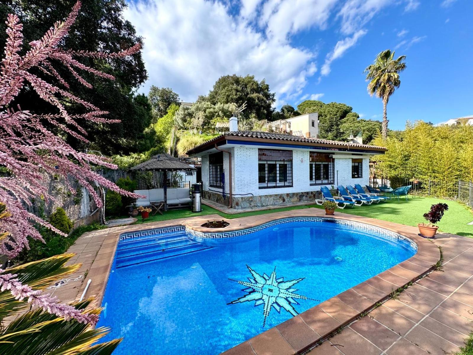 Casa Paraiso Piscina Tranquilidad Sant Cebrià de Vallalta Zewnętrze zdjęcie